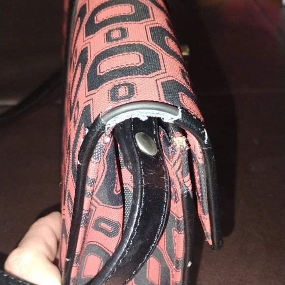 Ohio State Clutch Purse - Picture 5 of 8